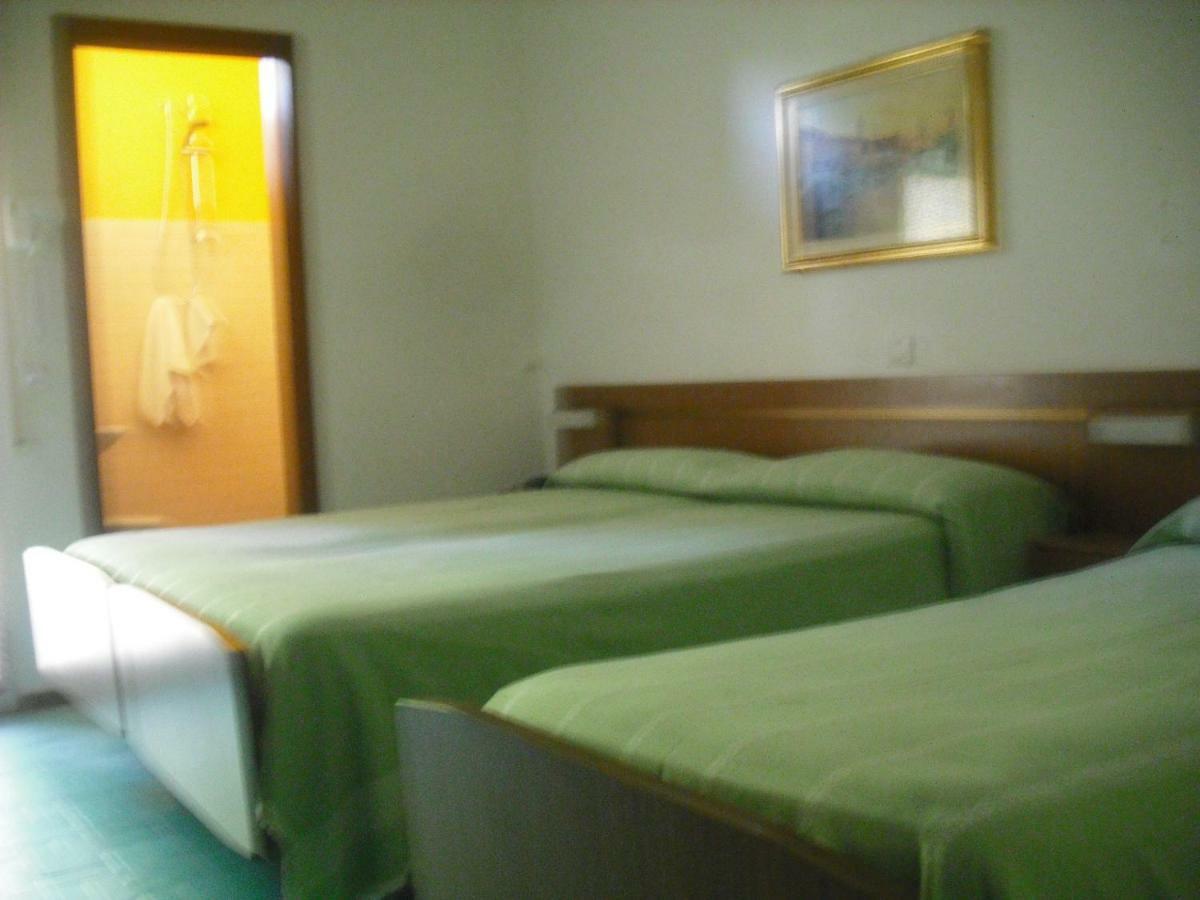Triple Room Bathroom